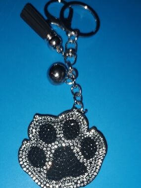 New! Rhinestone Paw Print Keychain/ Bag Charm